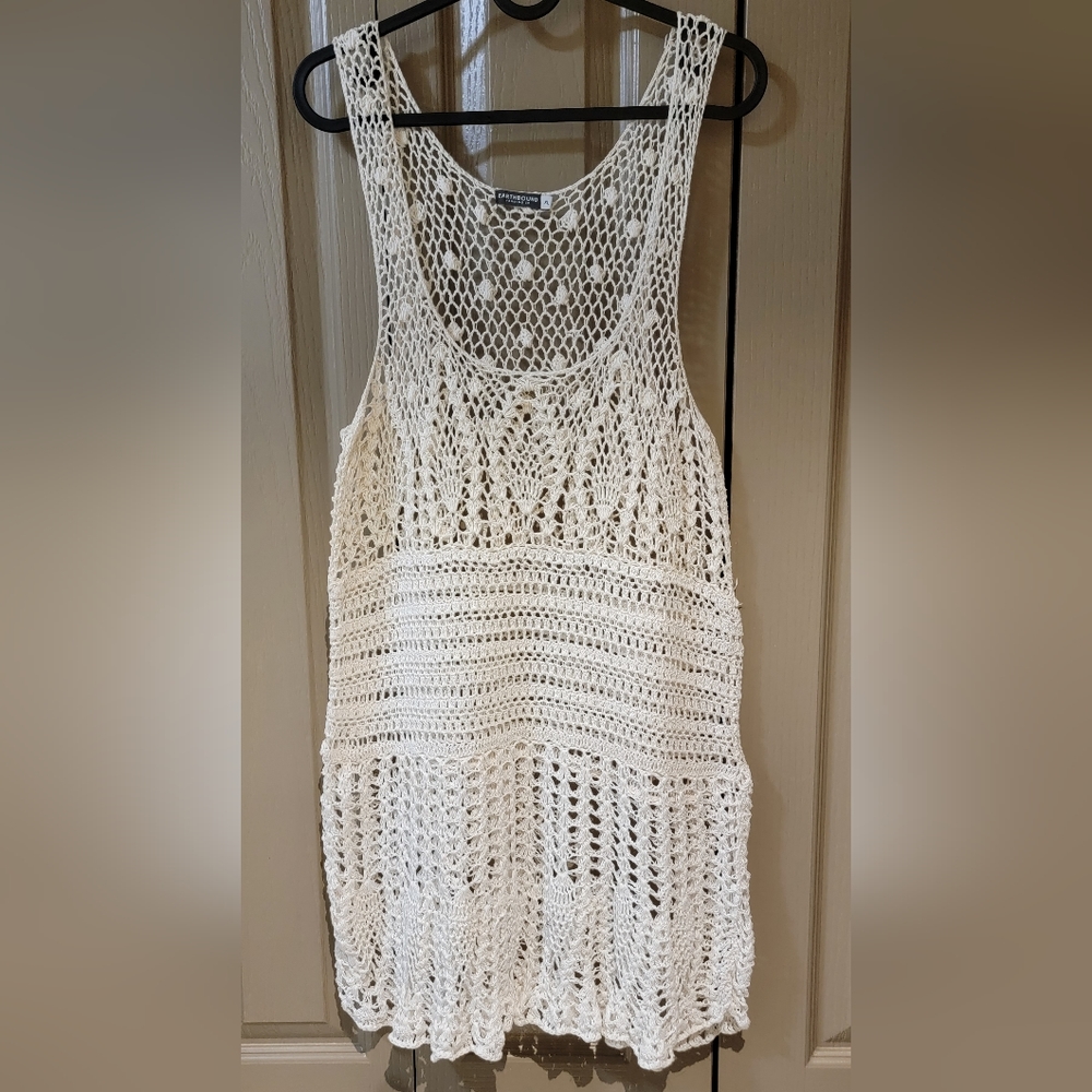 Earthbound trading Co crochet top